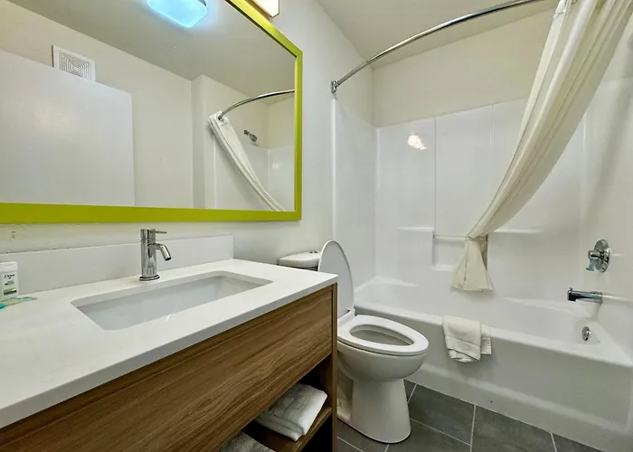 Best Western Red River Lodge Fargo Nd Hotel 2*